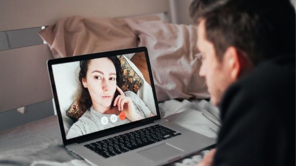 long-distance relationship video call